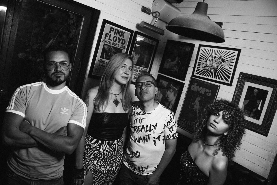 11fc8cef279cf1bece2c2f05 Mi PerfilTrippin Minds perfil - N&uacute;cleo Urbano